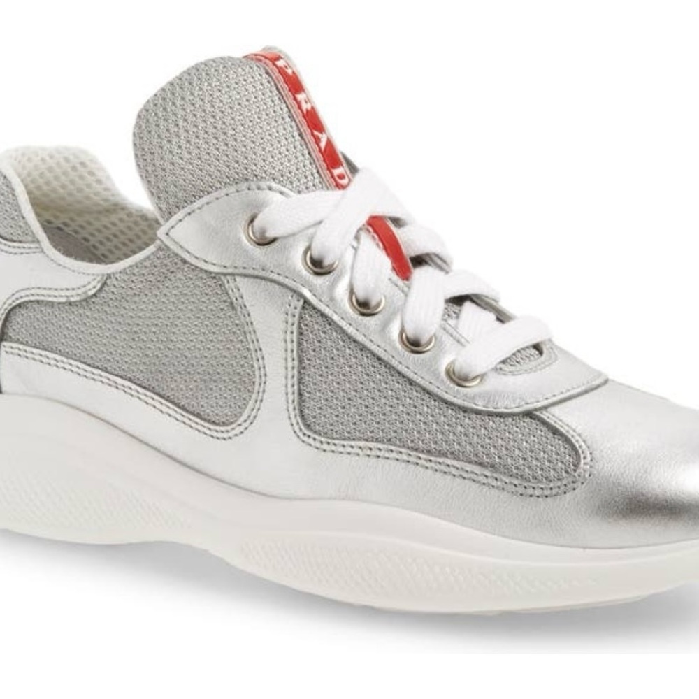Prada Low Top sneaker